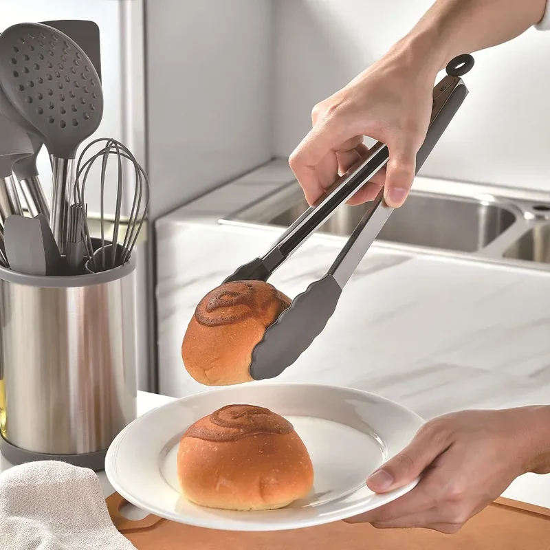Ensemble de 12 Ustensiles de Cuisine à Base Rotative 360° — Silicone et Acier Inoxydable