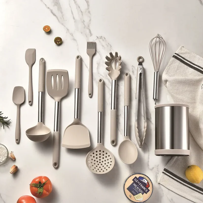 Ensemble de 12 Ustensiles de Cuisine à Base Rotative 360° — Silicone et Acier Inoxydable