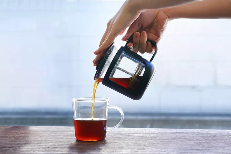 Cafetière piston Hario Noir