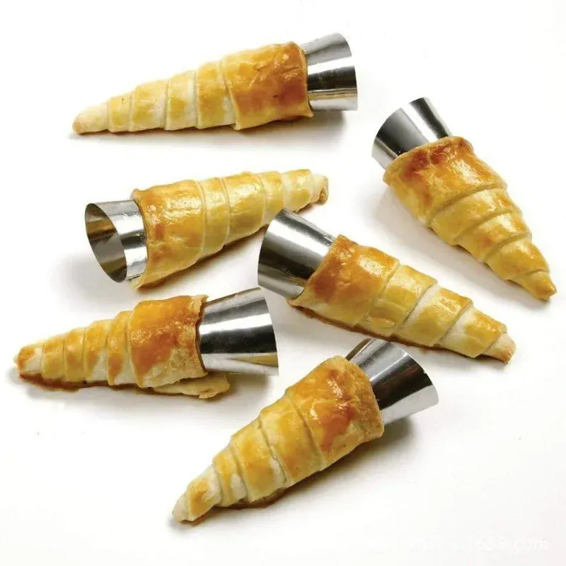 Set de 5 Outils de Pâtisserie - Moules à Croissants et Tubes à Pâtisserie