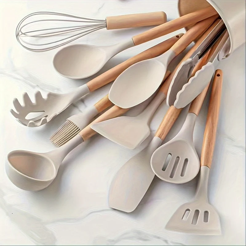 Ensemble d'Ustensiles de Cuisine en Silicone Beige avec Manche en Bois - Lot de 12, Ustensiles de Cuisine Sûrs, Anti-adhésifs, Lavables - Accessoires de Cuisine, Gadgets de Cuisine
