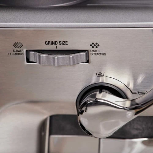 Breville - Machine à espresso semi-automatique The Barista Express Impress (boîte ouverte)