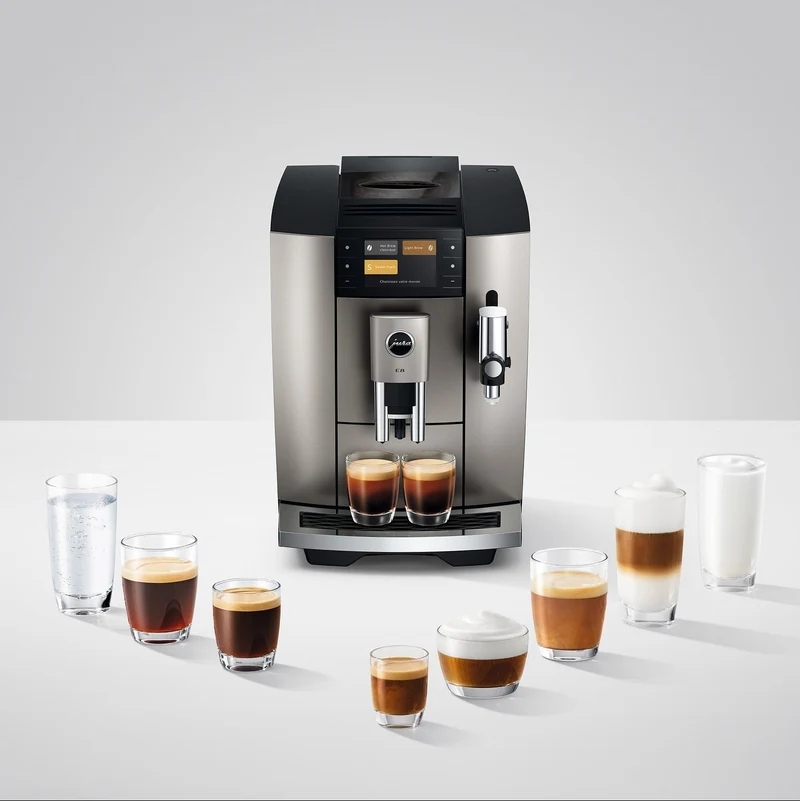 JURA E8 (5e génération) : machine à espresso automatique, broyeur P.A.G.2, 27 spécialités