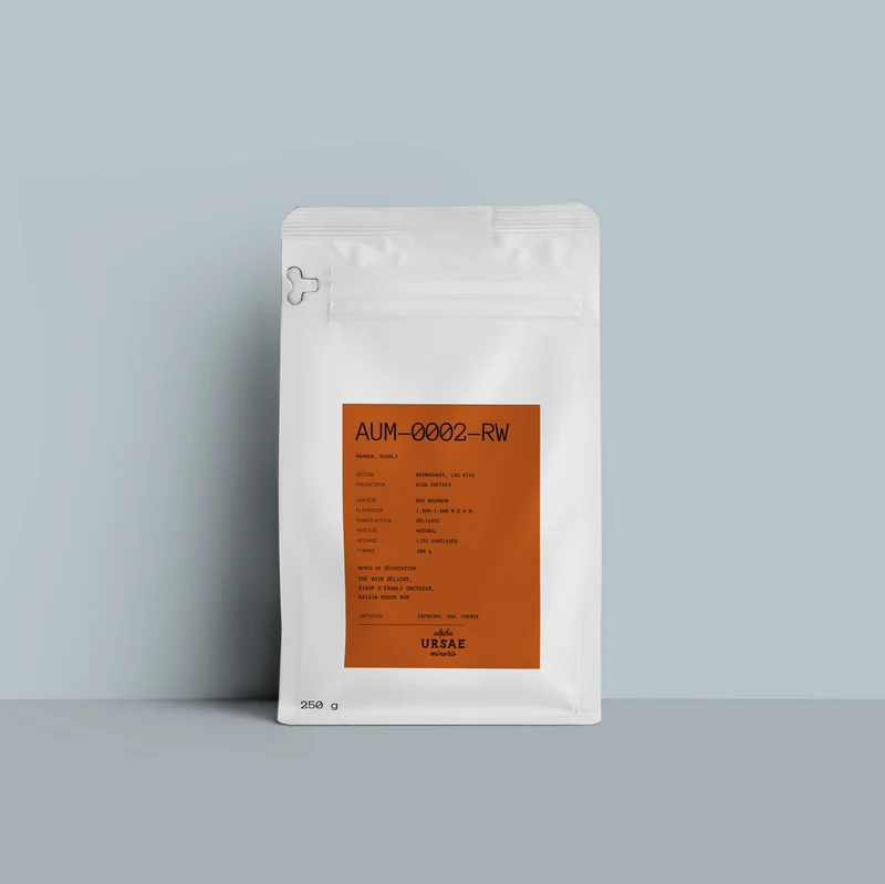 Ursae AUM-0002-RWA — Red Bourbon Naturel, Rugali Rwanda, Lac Kivu, torréfaction délicate (200g)