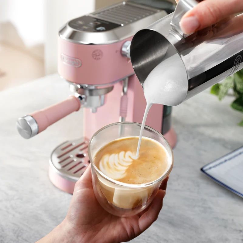 De'Longhi Dedica Duo EC890 : machine à espresso manuelle compacte, buse vapeur My LatteArt, Cold Brew intégré