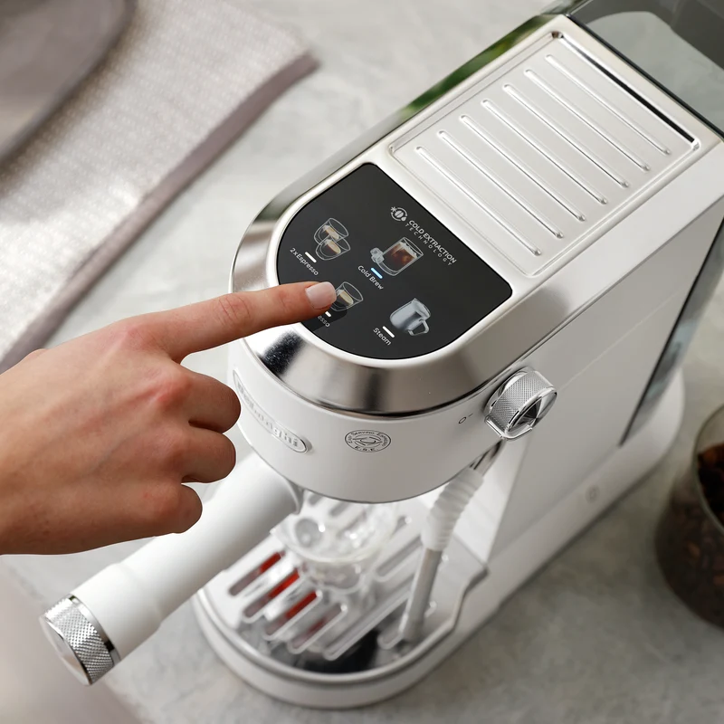 De'Longhi Dedica Duo EC890 : machine à espresso manuelle compacte, buse vapeur My LatteArt, Cold Brew intégré