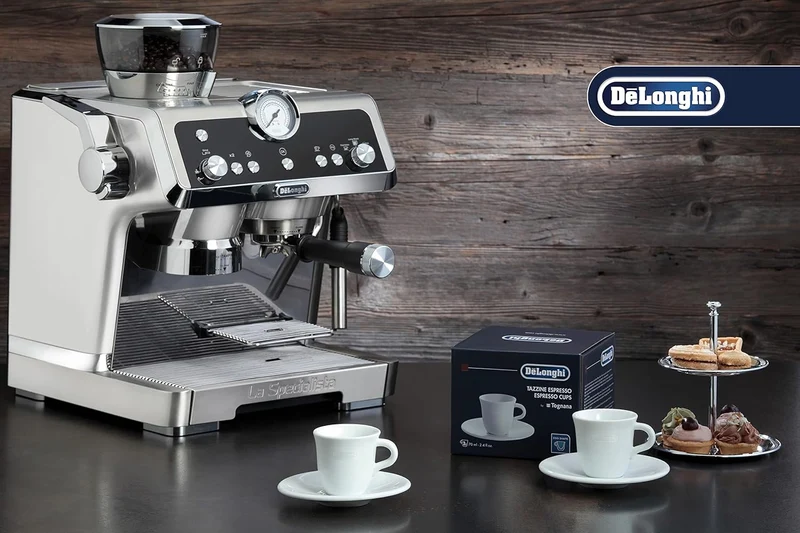 DeLonghi - Lot de 2 tasses à espresso et soucoupes en porcelaine blanche (70 ml)