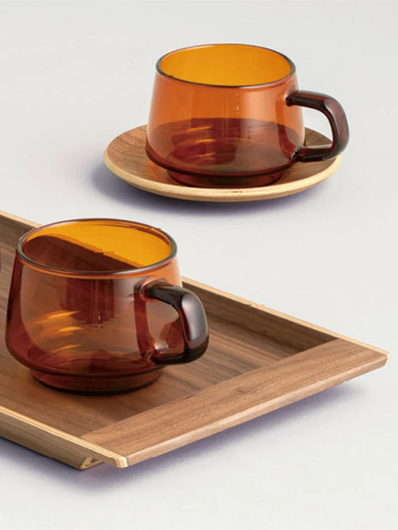 KINTO SEPIA : tasse et mug en verre ambré, 270 ml et 340 ml