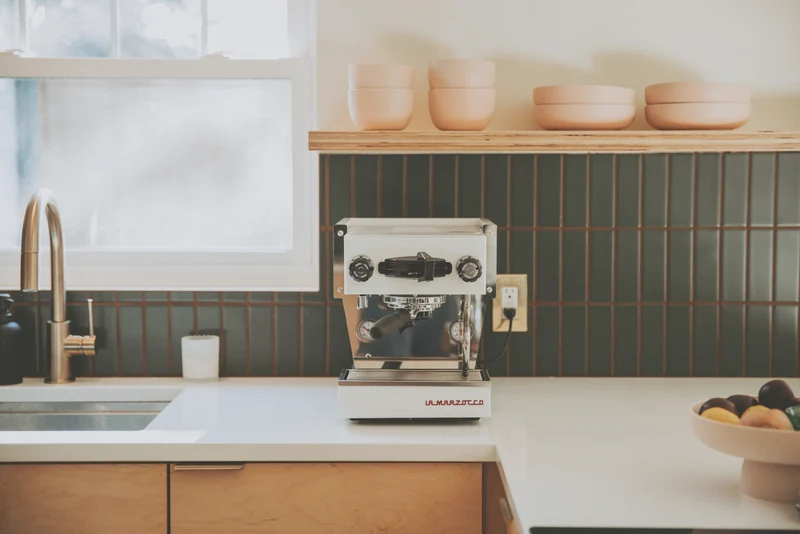 La Marzocco Linea Micra — Machine à espresso domestique compacte, double chaudière, groupe saturé, 58 mm
