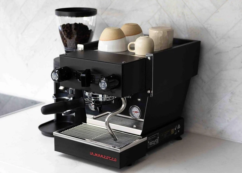 La Marzocco Linea Micra — Machine à espresso domestique compacte, double chaudière, groupe saturé, 58 mm