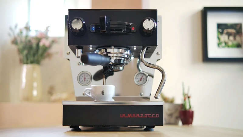 La Marzocco Linea Micra — Machine à espresso domestique compacte, double chaudière, groupe saturé, 58 mm