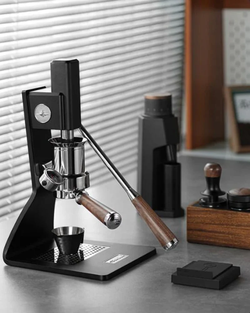 MHW-3BOMBER Sonic S7 Manual Espresso Machine + 10-Pieces Deluxe Barista Kit