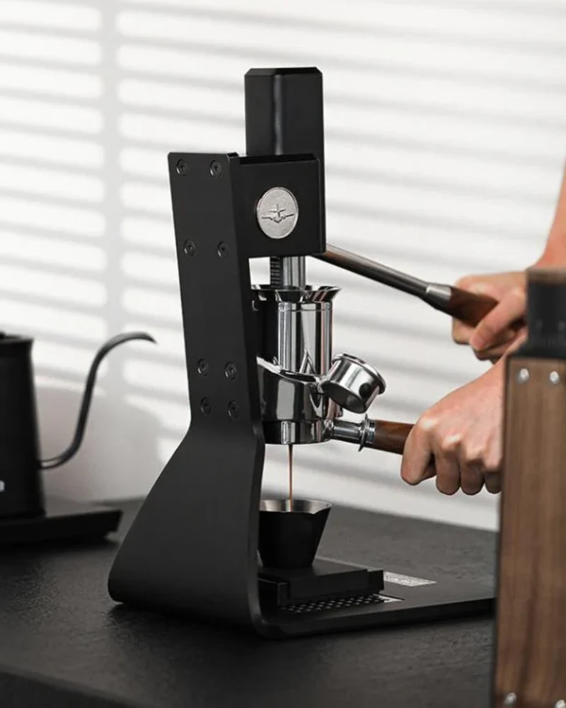 MHW-3BOMBER Sonic S7 Manual Espresso Machine + 10-Pieces Deluxe Barista Kit