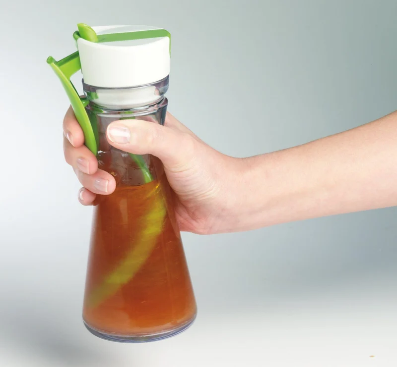 Chef'n - Emulstir Salad Dressing Bottle