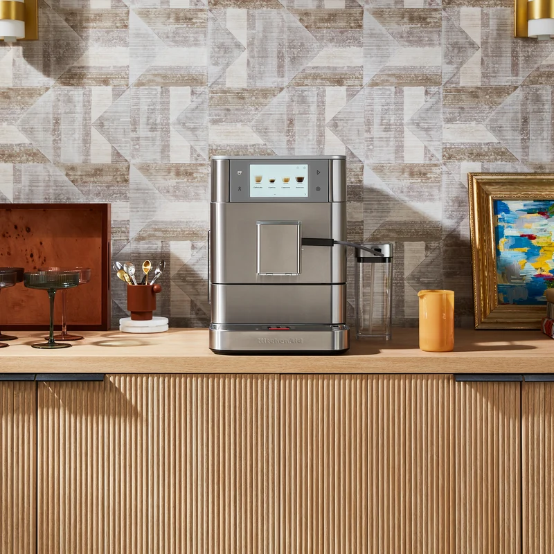 KitchenAid KF8 : machine à espresso super-automatique, écran tactile, plus de 40 boissons