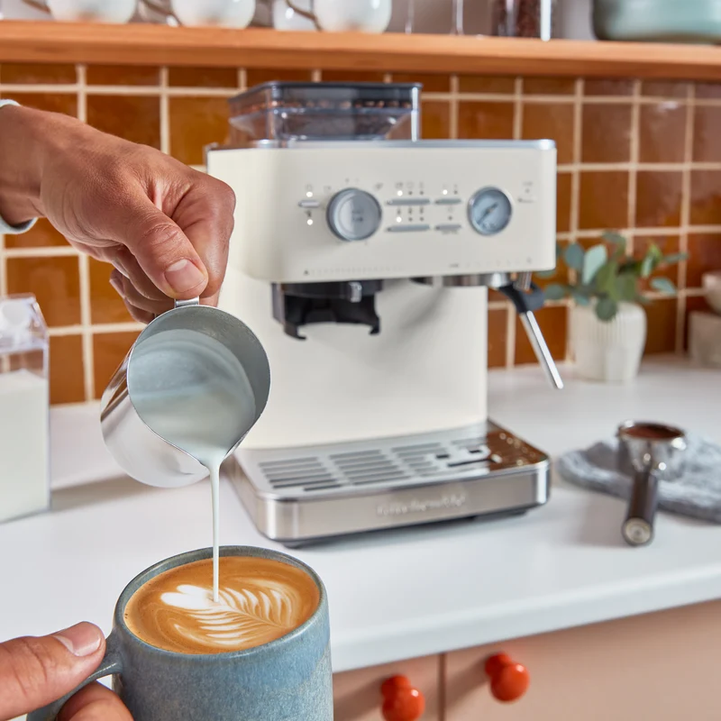 KitchenAid KES6551 — Machine à espresso semi-automatique avec moulin intégré, porte-filtre 58 mm, acier inoxydable