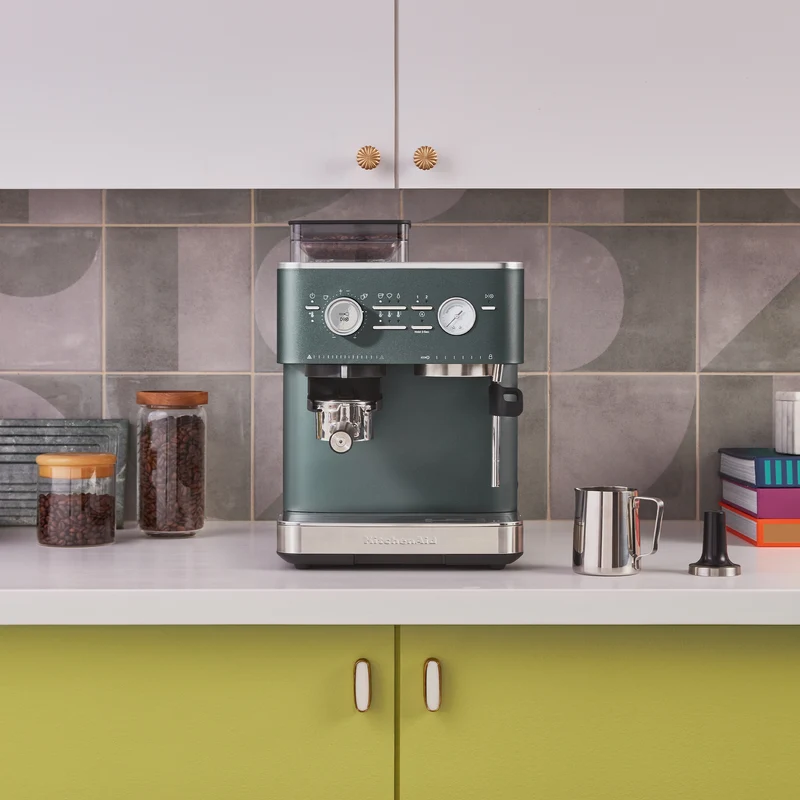 KitchenAid KES6551 — Machine à espresso semi-automatique avec moulin intégré, porte-filtre 58 mm, acier inoxydable