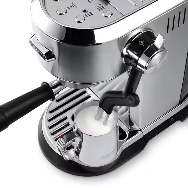 DeLonghi Dedica Maestro Plus : machine à espresso manuelle, buse vapeur Auto LatteArt, pompe 15 bars