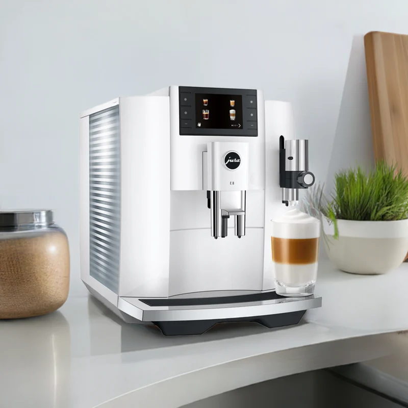 Jura E8 : machine à espresso super-automatique, moulin conique P.A.G.2, réservoir 1,9 L | Carte-cadeau de 150 $ incluse