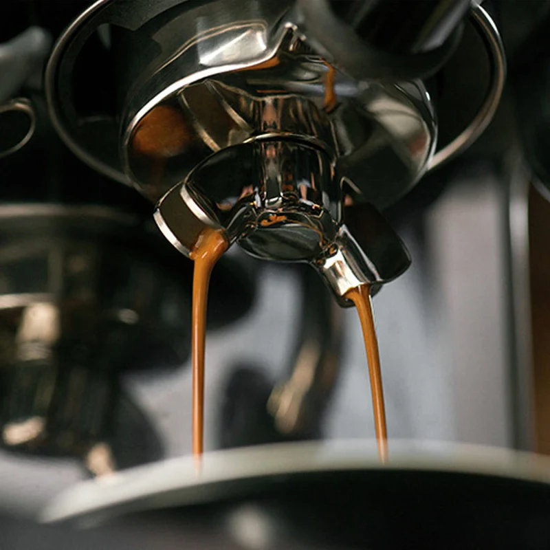 Breville Barista Touch Impress : machine à espresso semi-automatique, moulin Baratza intégré, écran tactile