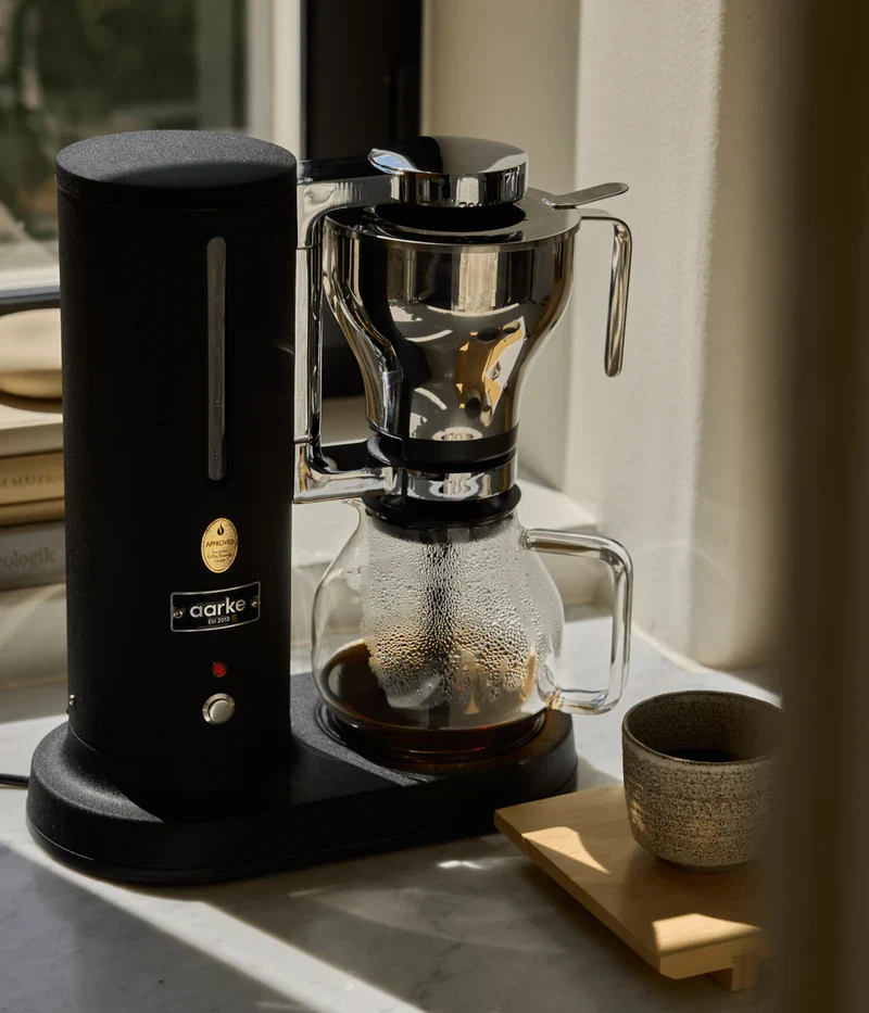 Aarke - Cafetière électrique + 1 sachet de café d'exception + 1 boite de filtre n°4