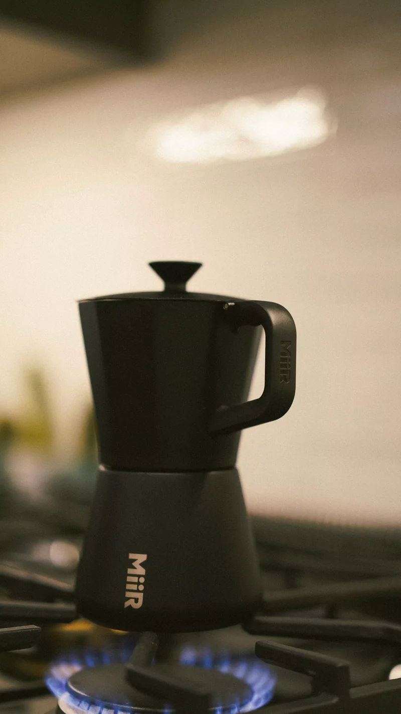 Miir - Cafetière Italienne induction 6 tasses noir