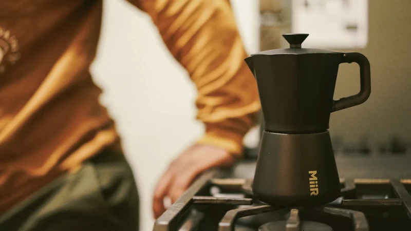 Miir - Cafetière Italienne induction 6 tasses noir
