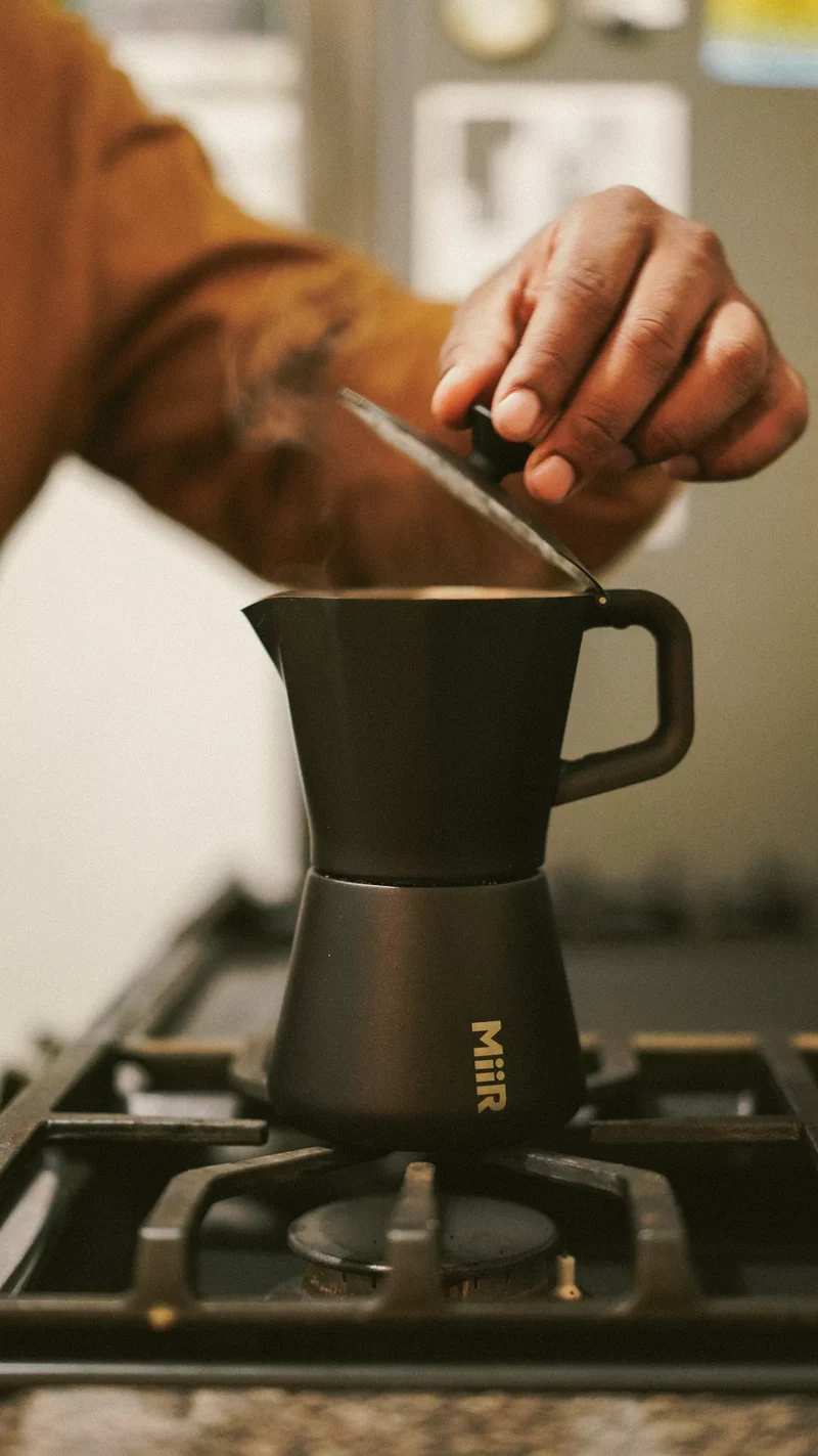 Miir - Cafetière Italienne induction 6 tasses noir