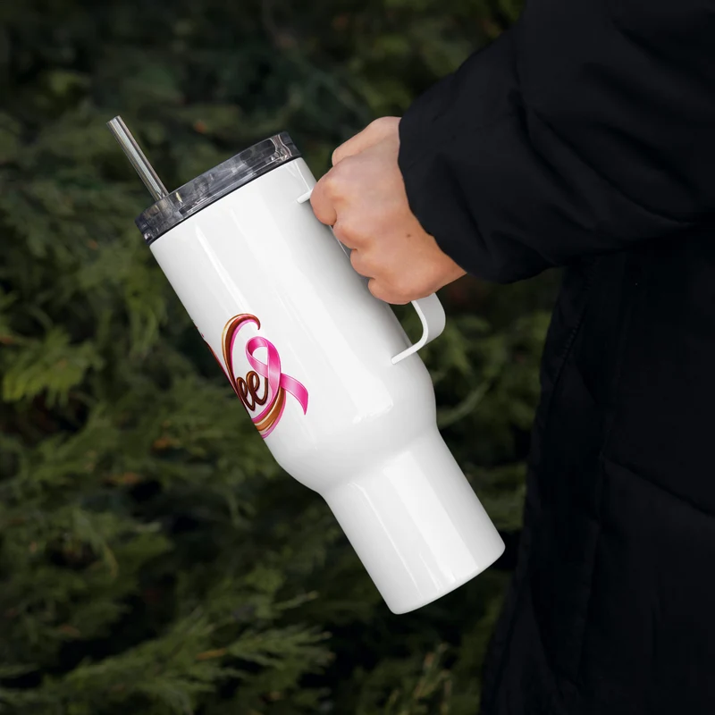 Travel mug with a handle