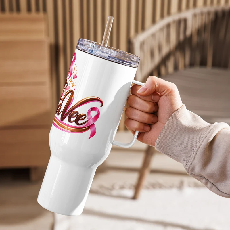 Travel mug with a handle