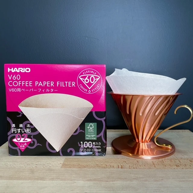 Ensemble : porte filtres à café V60 Hario en Cuivre + 100filtres Hario + 250g de café qui fume