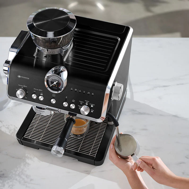 Delonghi La Specialista Opéra EC9555.BK - Noir mat