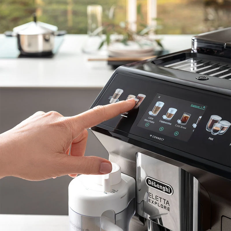 Delonghi Eletta Explore ECAM 450.86.T et Mug to go- Titanium
